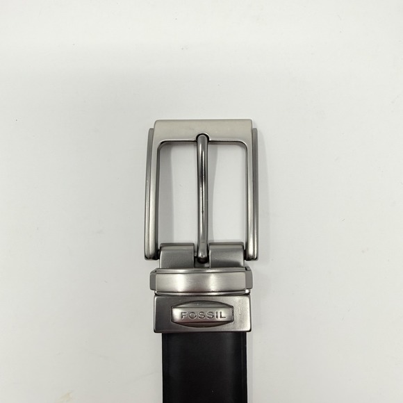 Fossil Men's Reversible Black/Brown Leather Belt for Men Sz 40 - Picture 2 of 6